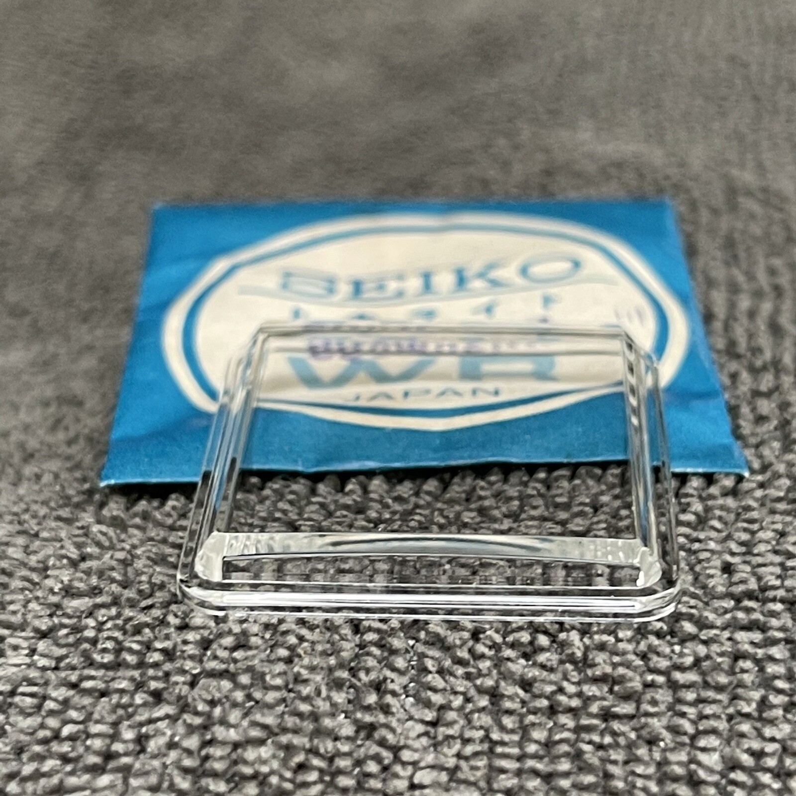 SQ0W02AN NOS GENUINE CRYSTAL FOR SEIKO5606-5110 LM