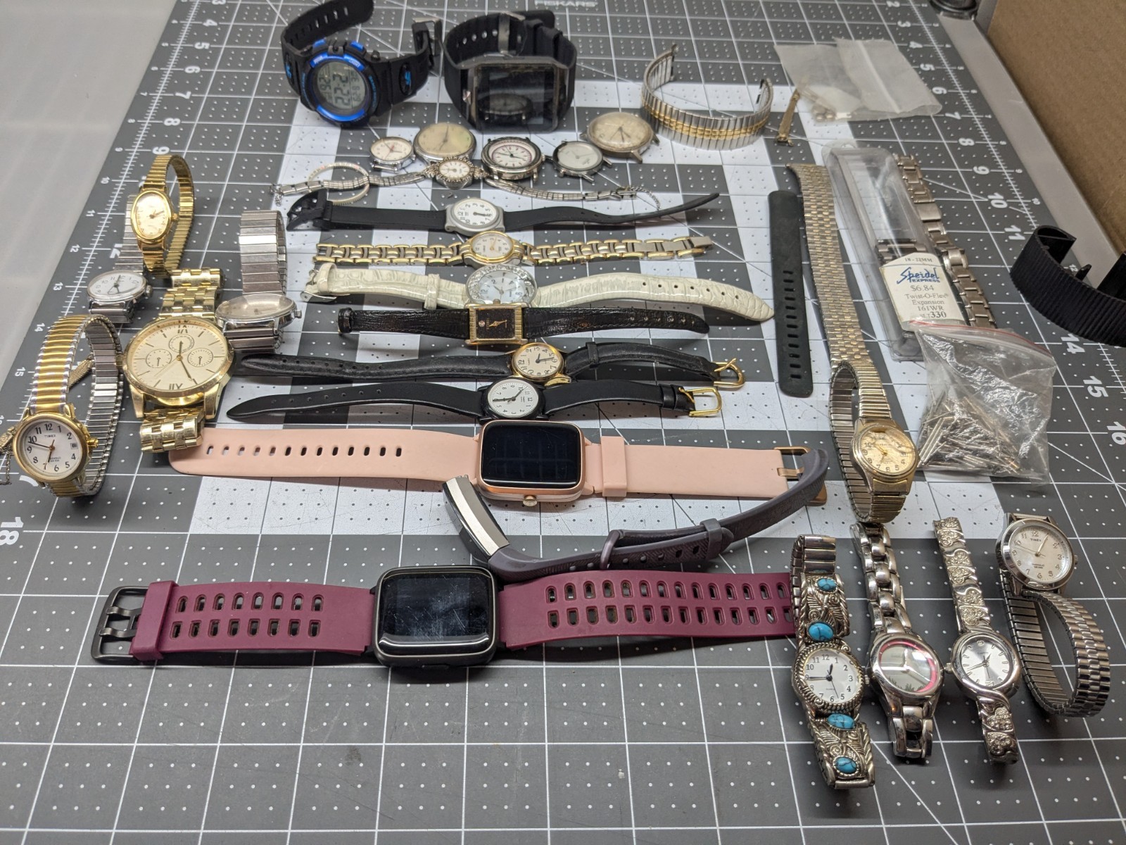 Bulk Watch Lot Timex,Fossil,Quartz Movements 25 Watches + Accessories