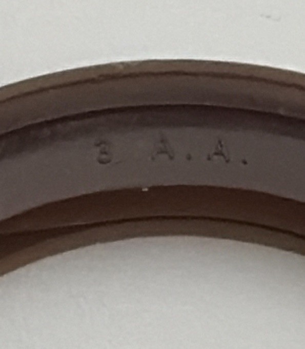 Genuine Gucci Brown Plastic Bezel Vintage Authentic