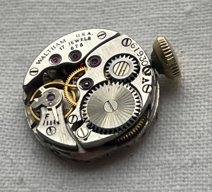 Waltham grade 675 – movement for womens watch RUNS lot0304