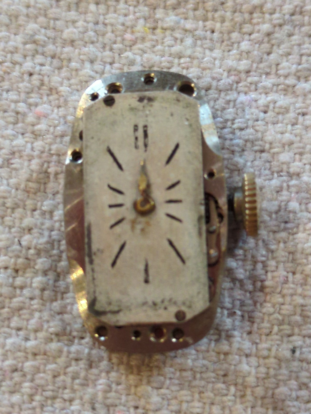 Lot of 9 Vintage Ladies Dress Watch Movements For Parts or Repairs. See Pictures