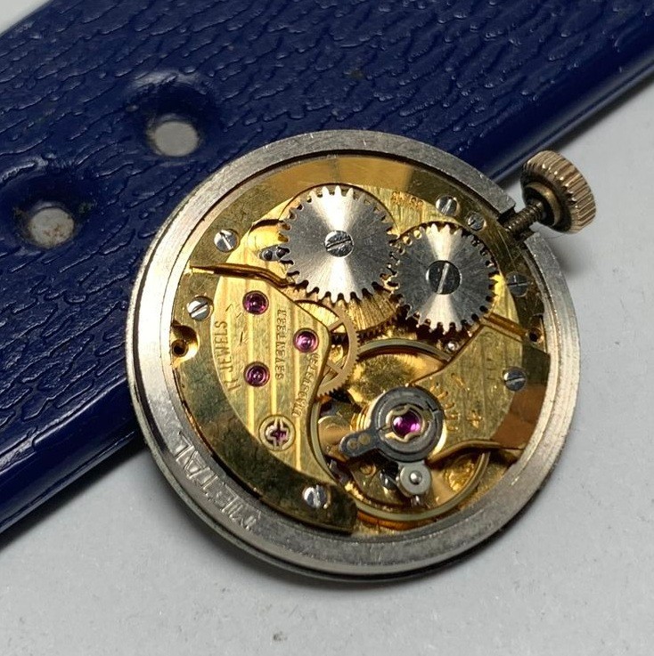 1960s Matthey-Tissot 17J Ldss 8L Wind Up Mov’t Dial Hands 3.9mm Sgnd Crown RUNS