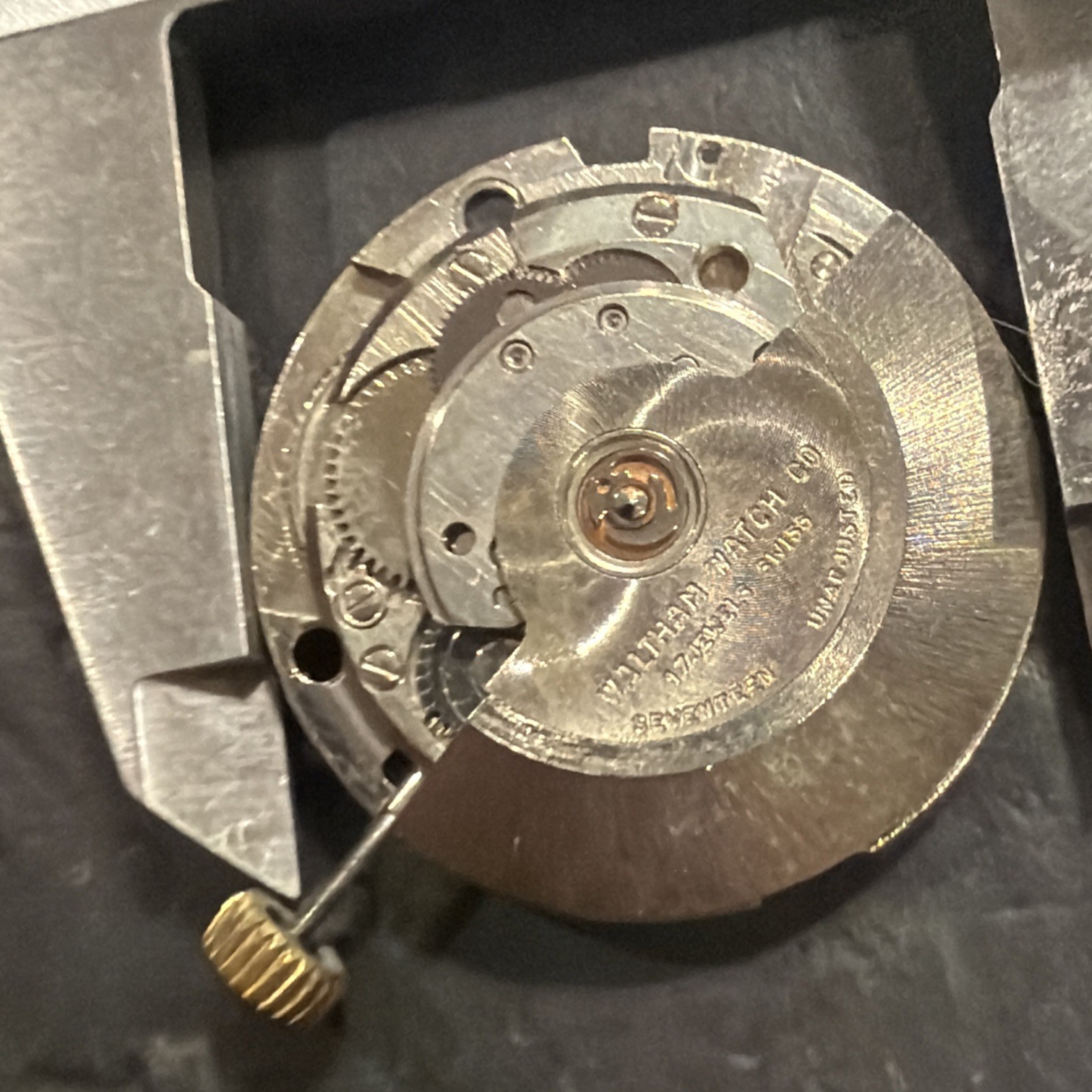 AG12 VINTAGE MEN’S WALTHAM AUTOMATIC WRIST WATCH MOVEMENT UNTESTED SOLD AS IS***