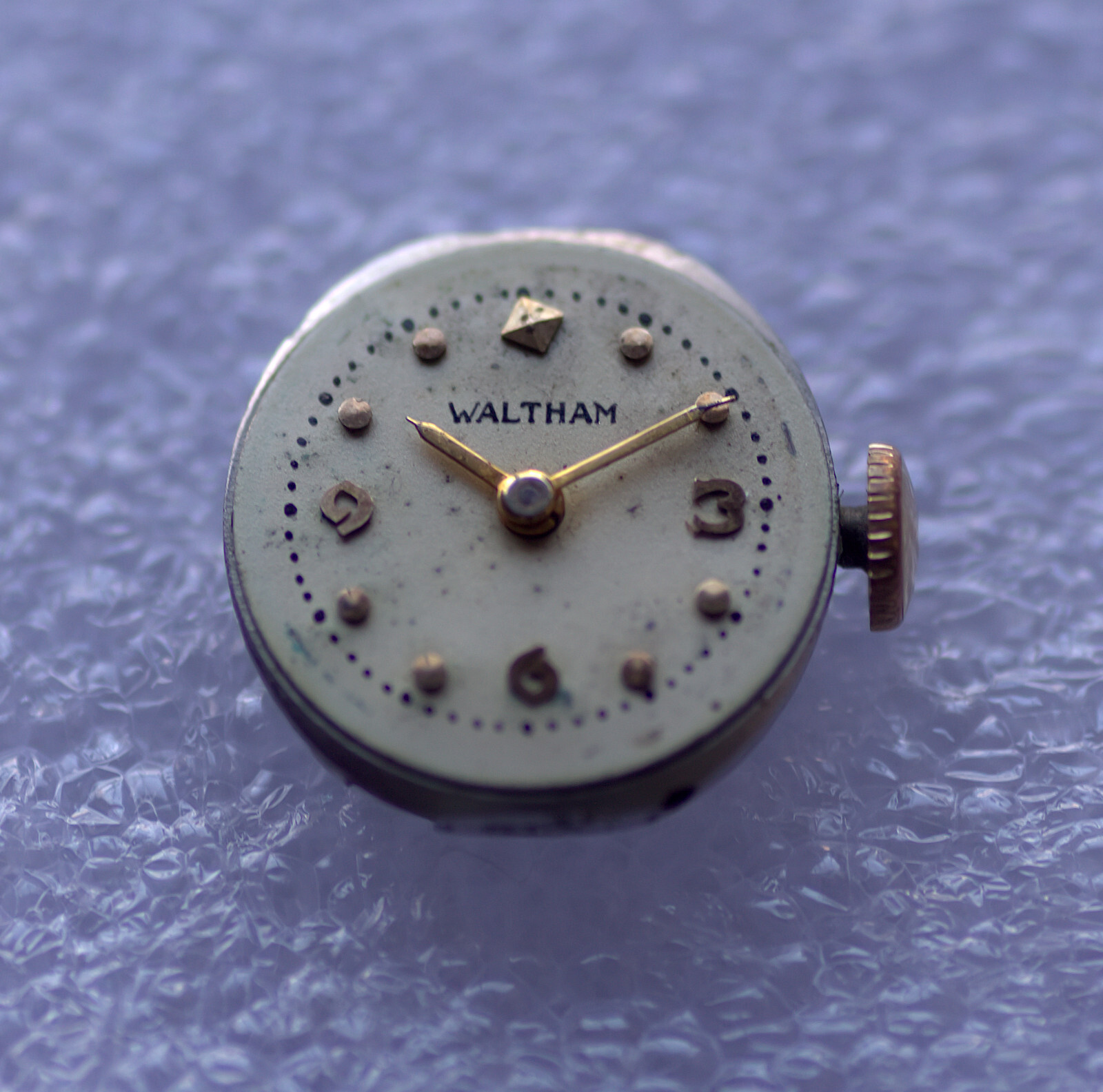 Waltham Ladies Watch Movement – 21 Jewels – Grade 675 – Running