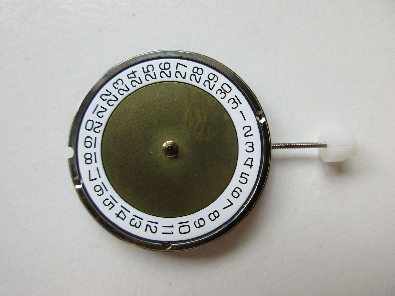 ETA 11½”‘ cal. 450.111 date – 3 N.O.S. Swiss watch movement