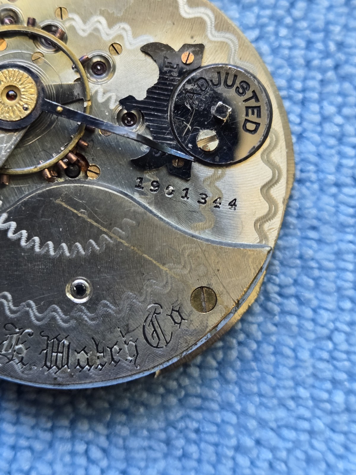 Antique Swiss N.H.W. Co. manual-wind pocket watch movement