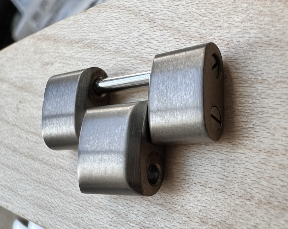 NEW BREITLING AEROSPACE AVANTAGE TITANIUM LINK. 138E 18MM OEM FACTORY SWISS MADE