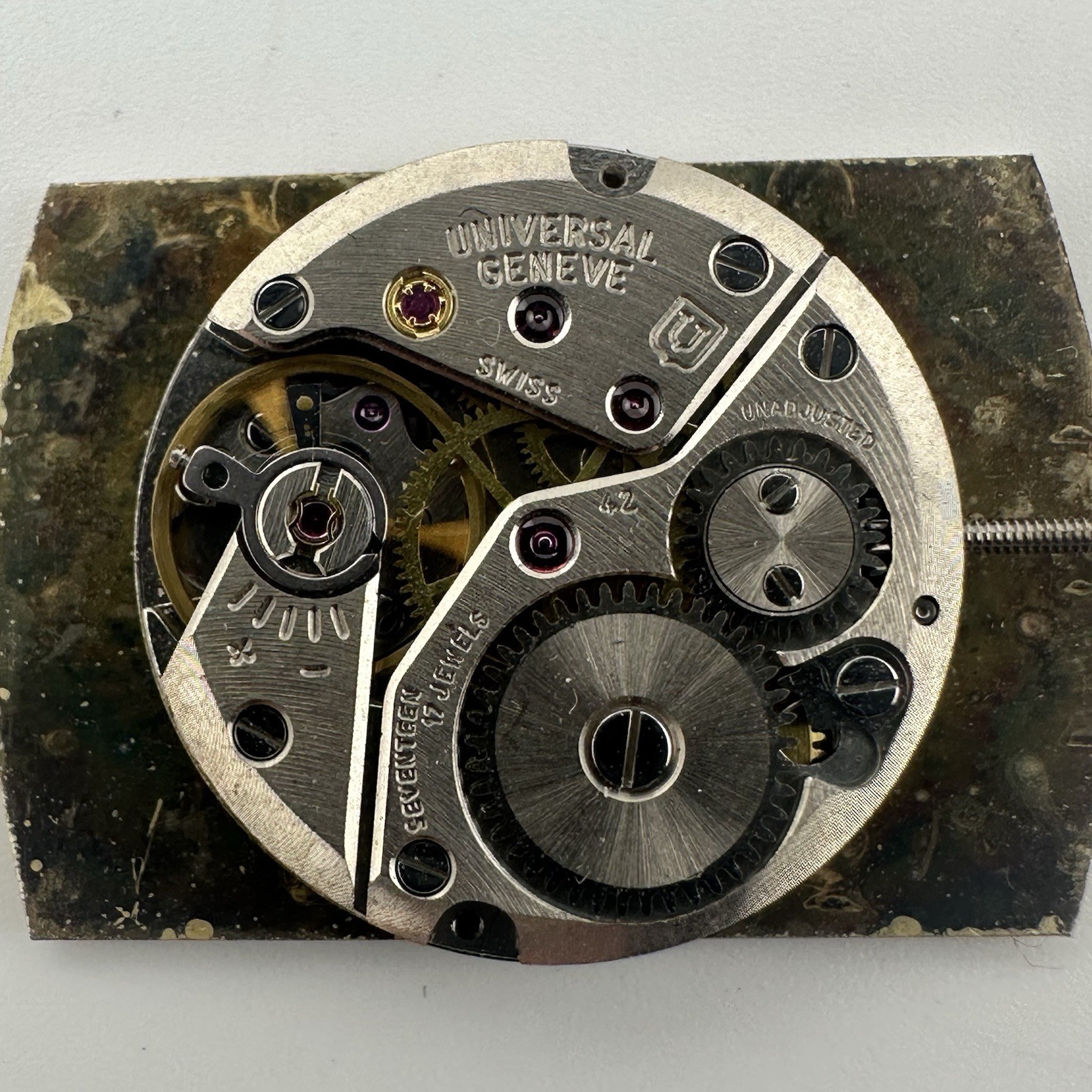 UNIVERSAL GENEVE Cal.42 MANUAL WIND SWISS MOVEMENT & DIAL – Working