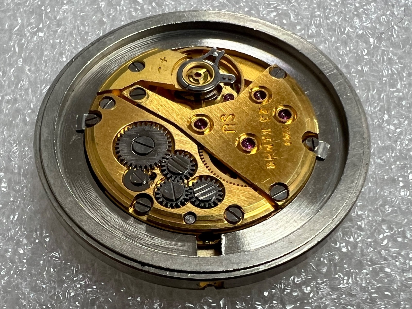 USSR LUCH movement 2209 caliber Gold Plated watch mechanism. FOR PARTS .