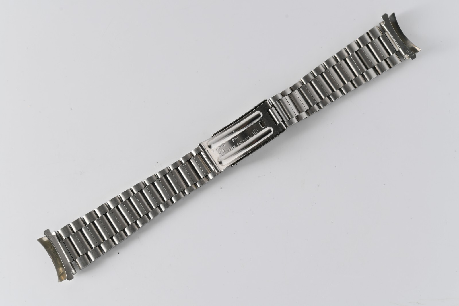 Genuine Omega Bracelet Stainless Steel 1125 677 End Links 20mm 6.75 Inches NEW