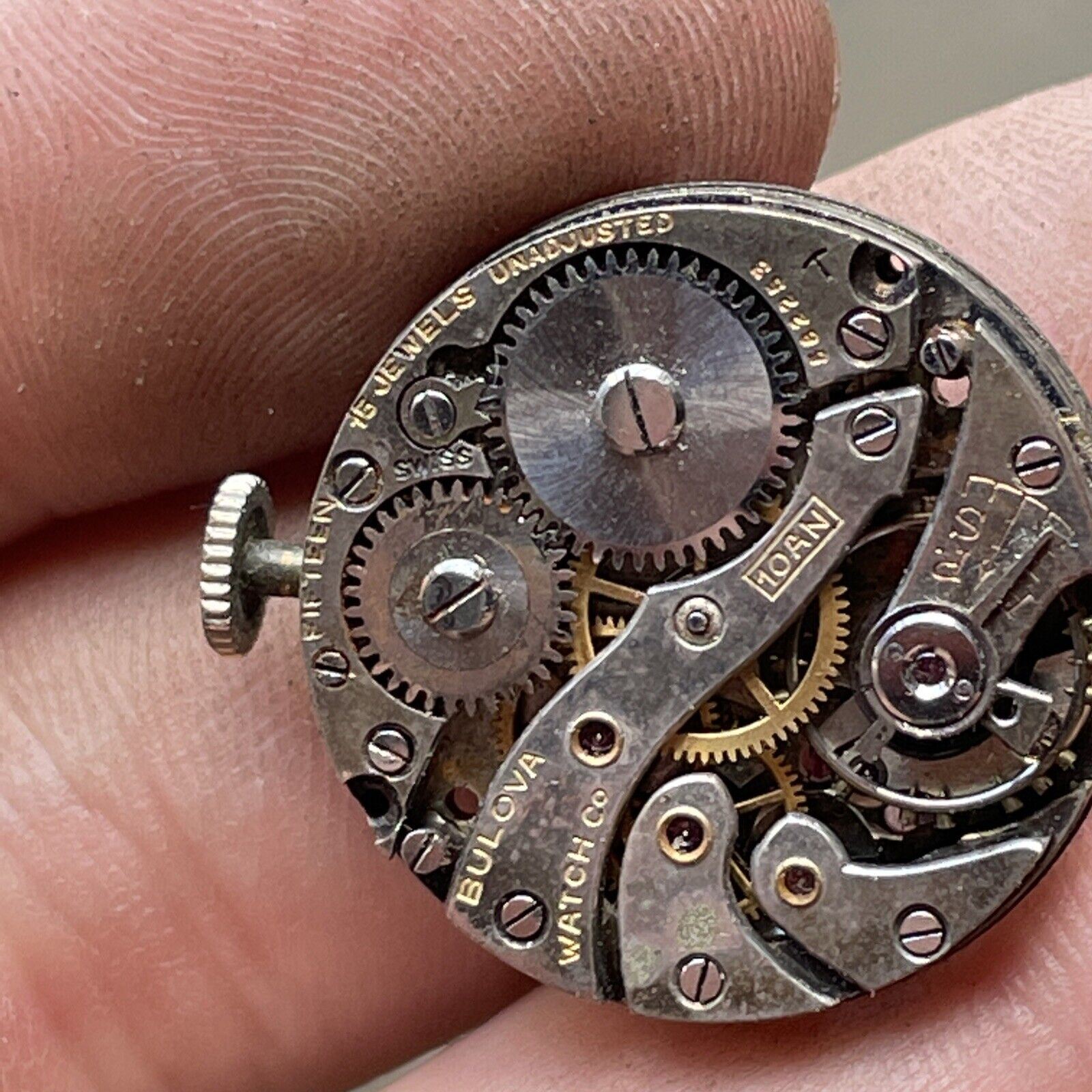 Vintage Bulova Watch Co. Swiss Fifteen Jewel Unadjusted Movement