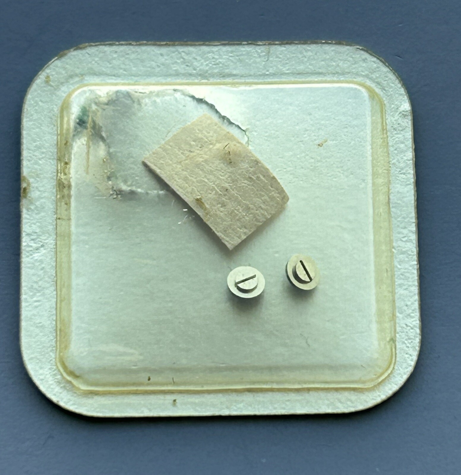 GENUINE ROLEX CAL.1530-7897 CASE SCREW 2PC NOS OPEN PACK