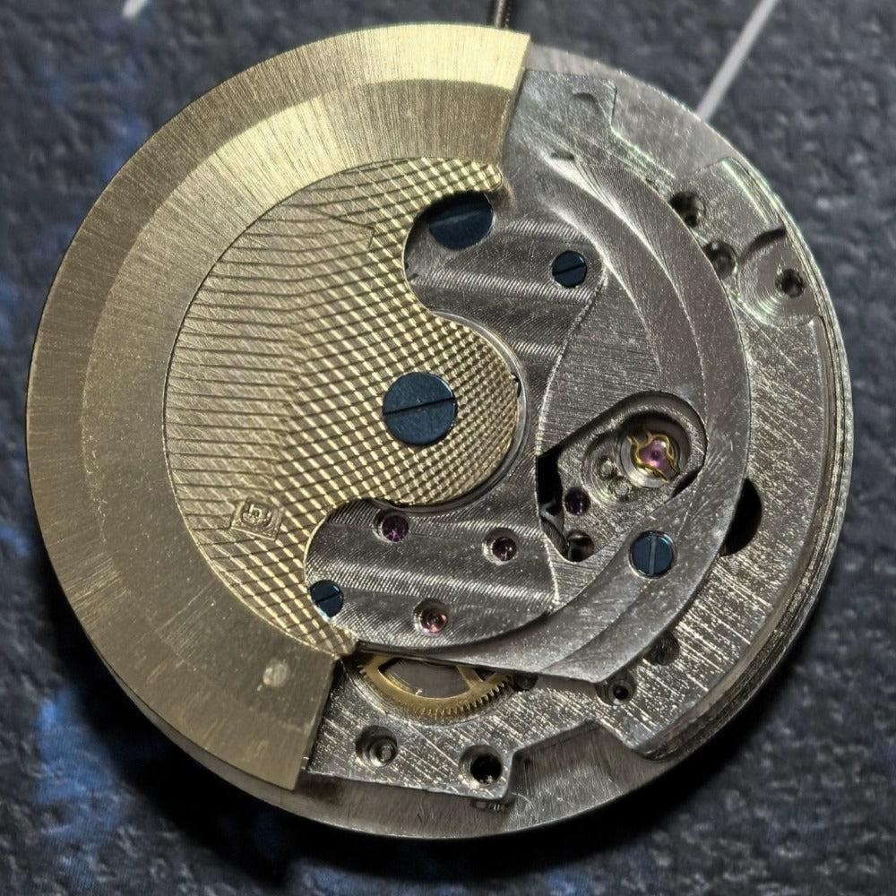 China Made Silver+Golden Mechanical Movement with Moon Phase At 6 Position