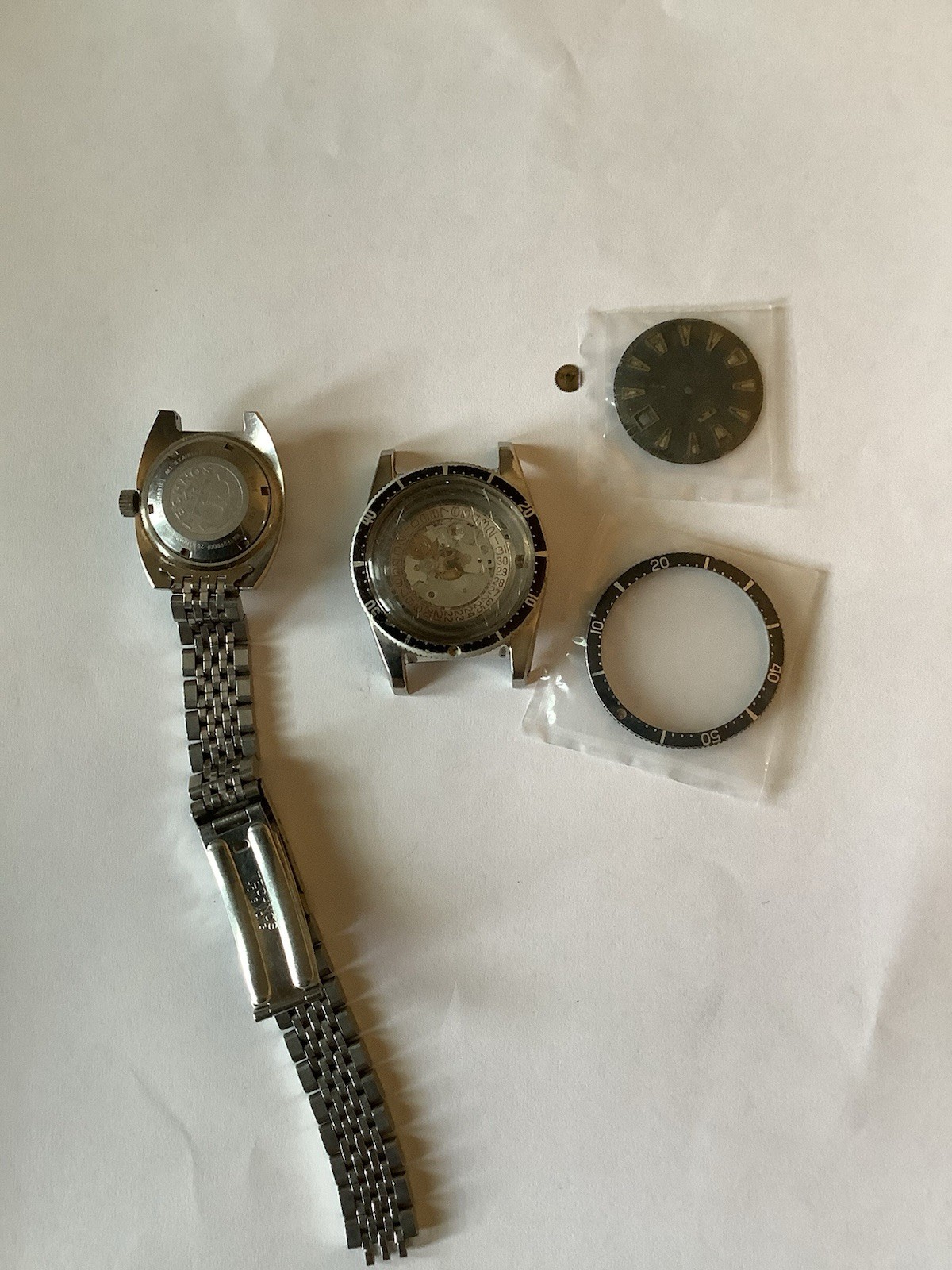 Technos Sky Diver ETA 2472 – 1960s–1970s for restoration and lady Sky Diver