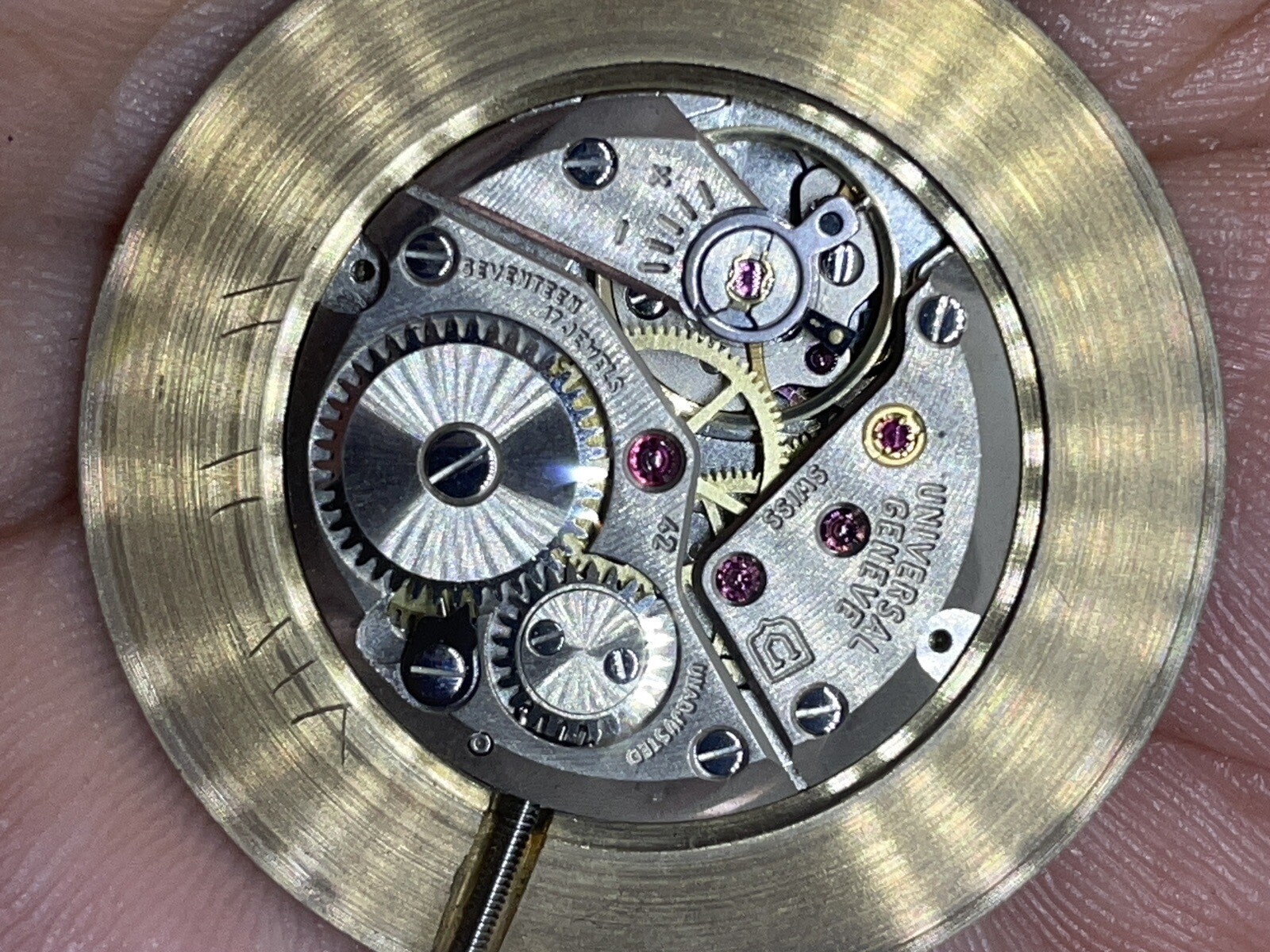 UNIVERSAL GENEVE MOVEMENT 17 Jewels Swiss Runs