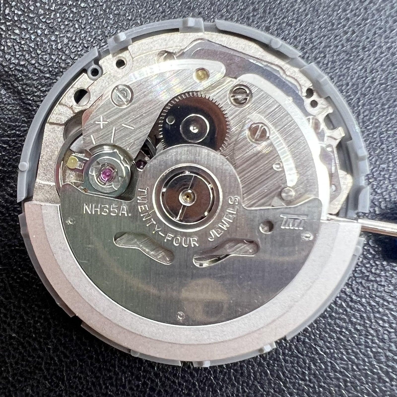 Seiko NH35 Automatic Mechanical Movement Vintage Orange Date Wheel 24 Jewels