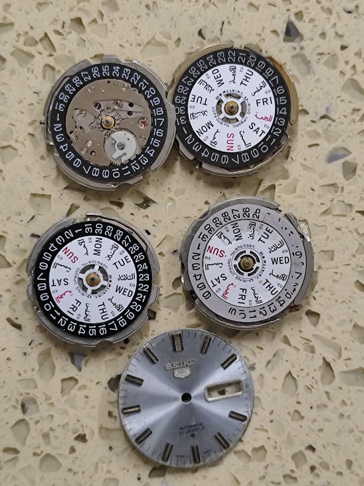 LOT SEIKO 6119C IN COMPLETE MOVEMENTS Automatic for part only Used
