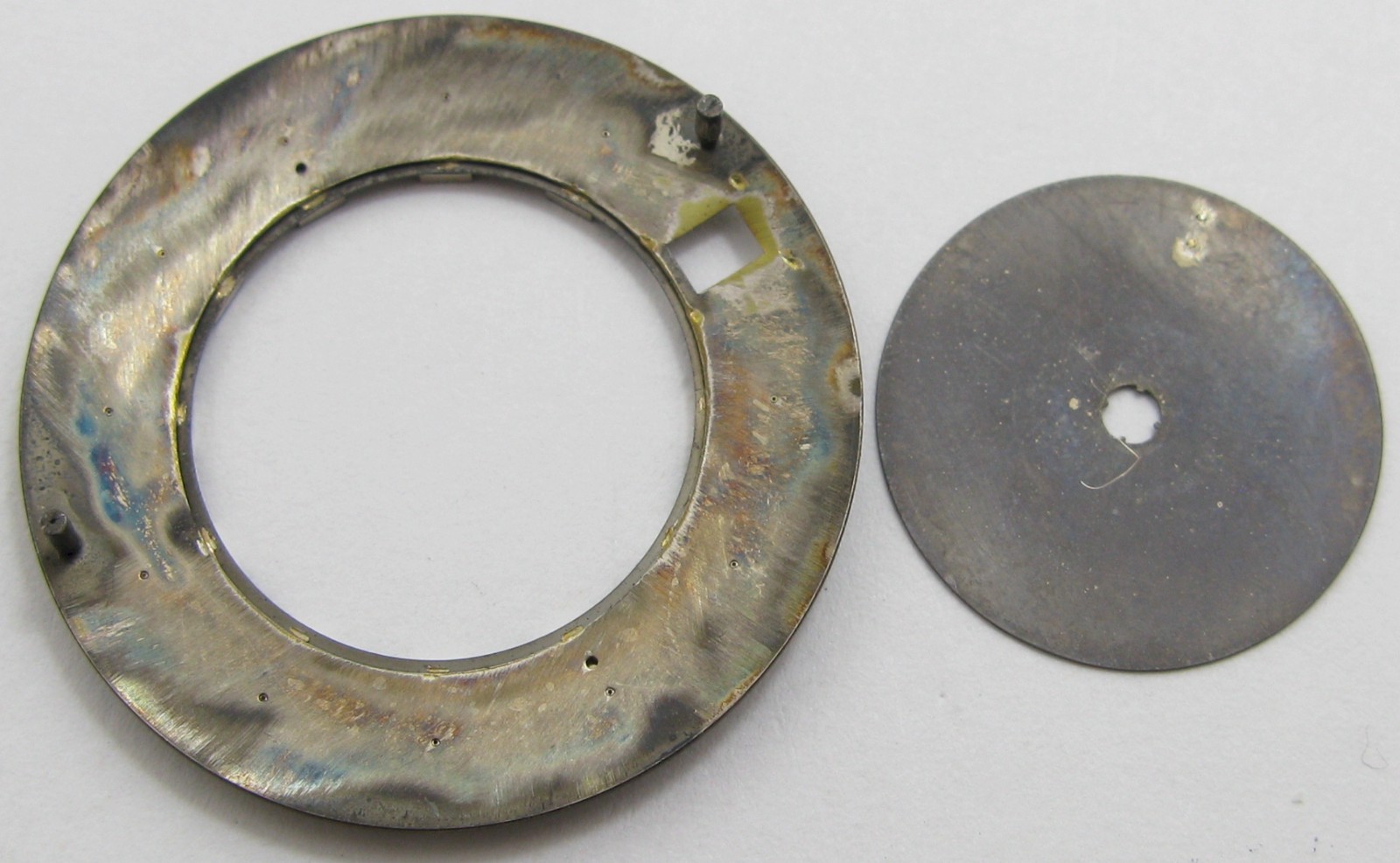 LeCoultre 916 watch movement part: grey / champagne dial blue & silver markers