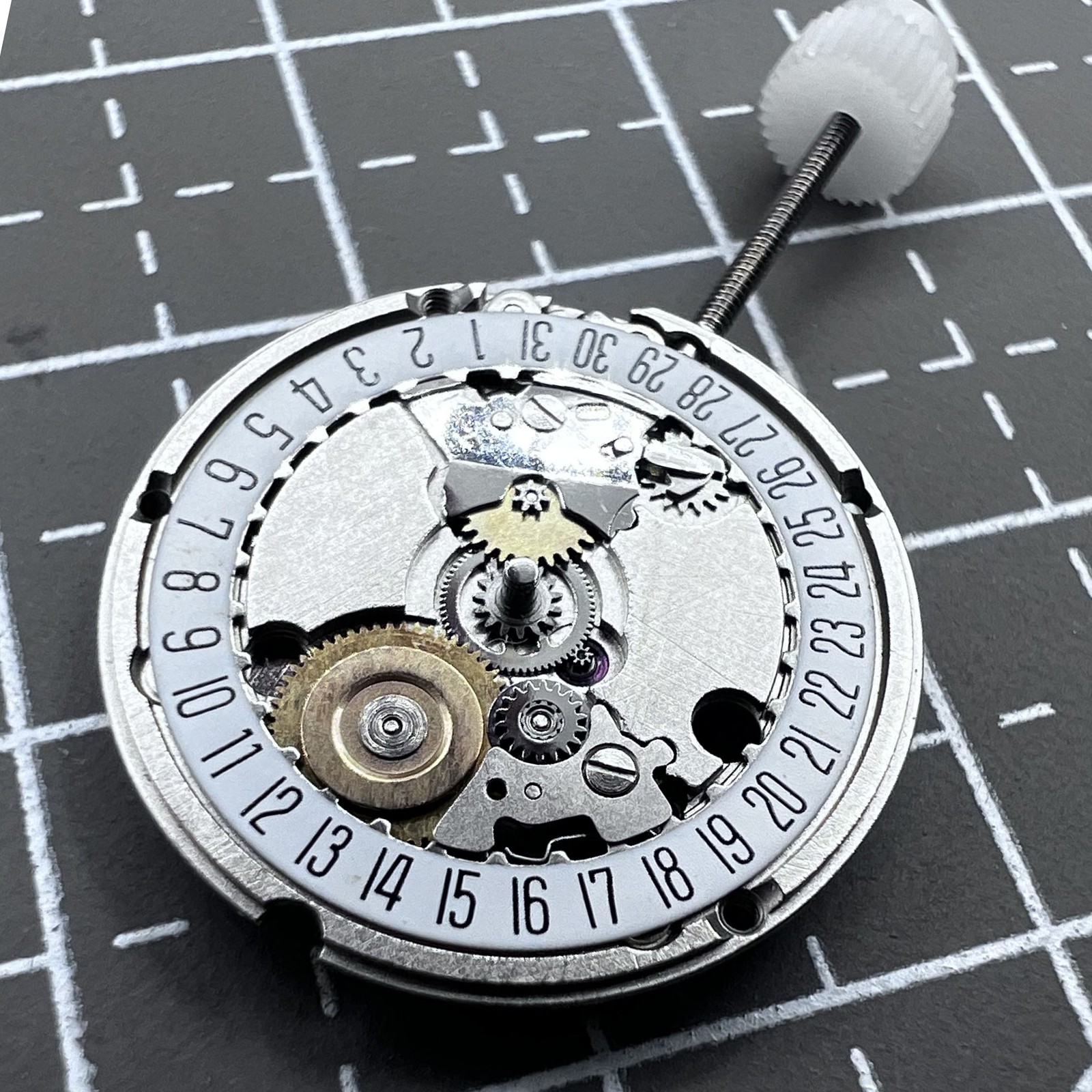 Swiss ETA956.114 Quartz Movement 2 Hands Single Calendar Date At 6