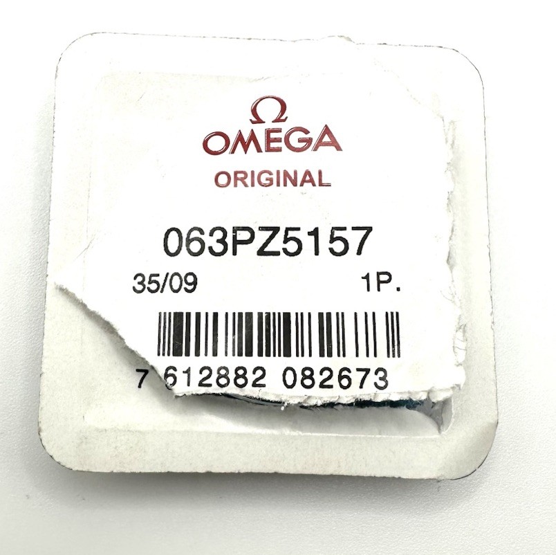 New Open Package Omega 31.6mm Acrylic Plastic Crystal Part 063PZ5157