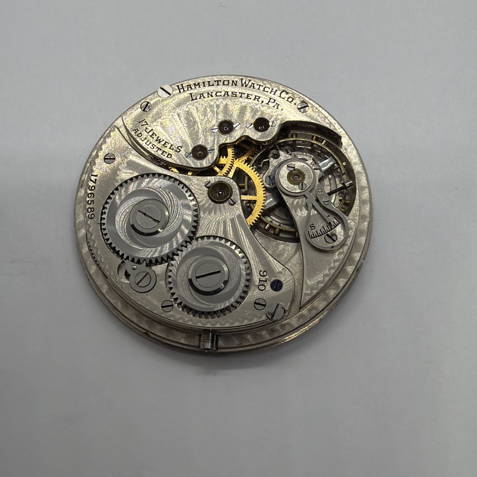 Vintage Hamilton Grade 910 12s 17J OF Pocket Watch Movement 589