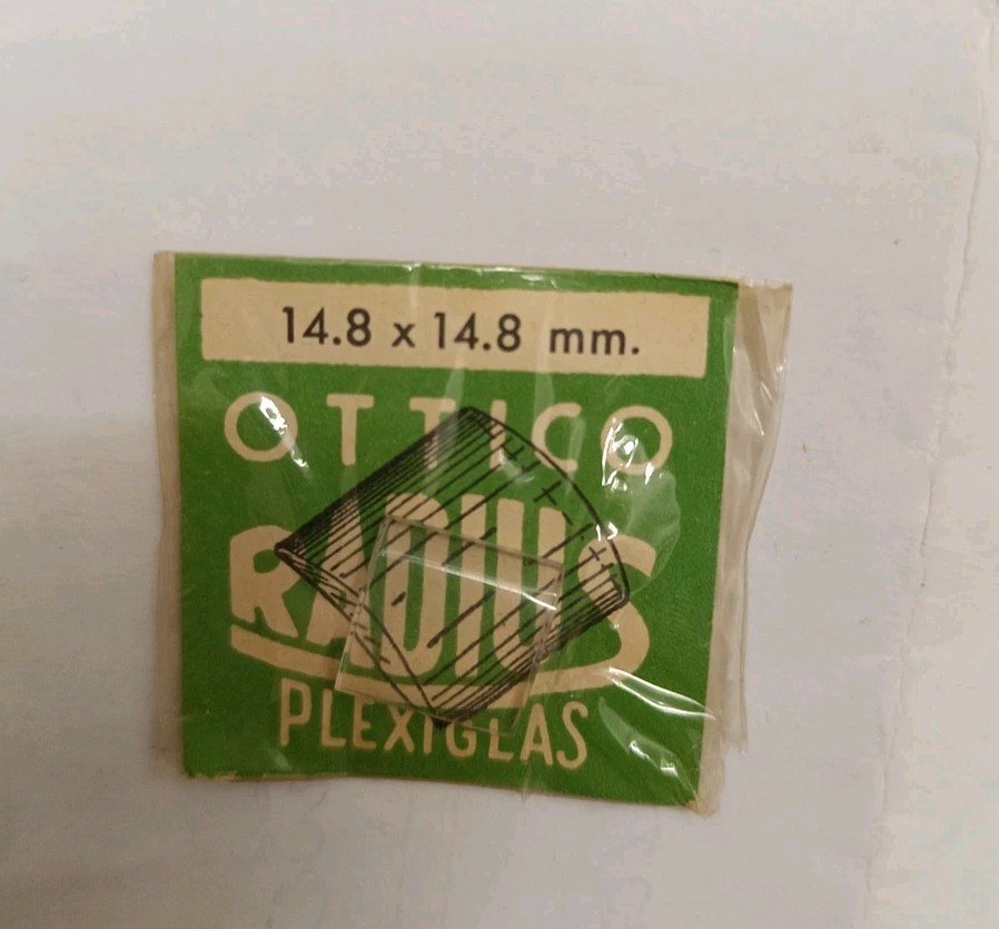 Square Glass Plexiglass Optical Radius 148×148 – 4 Sides Curved – Nos