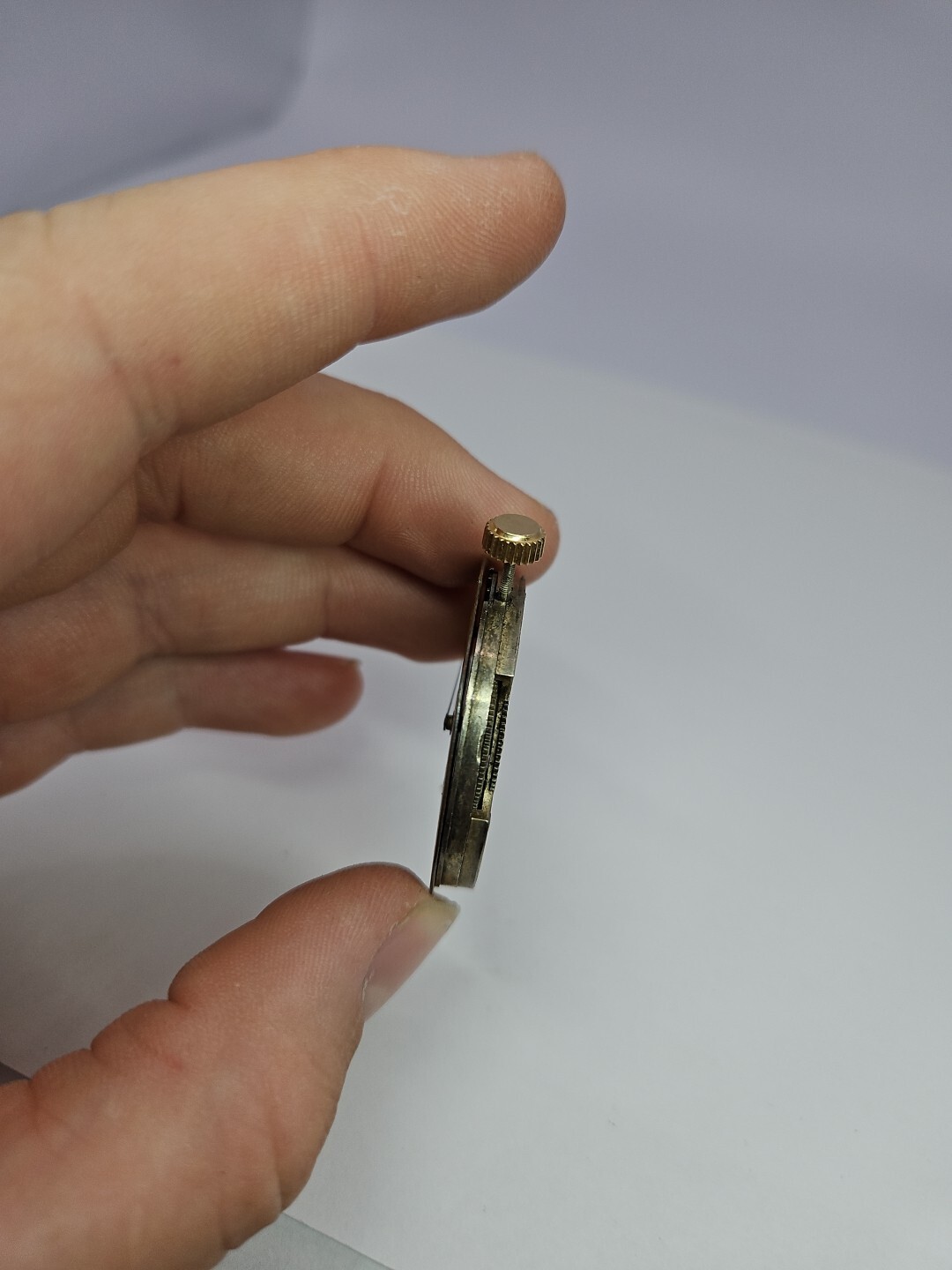 EMPIRE SWISS WATCH MOVEMENT 7j FOR REPAIR/PARTS