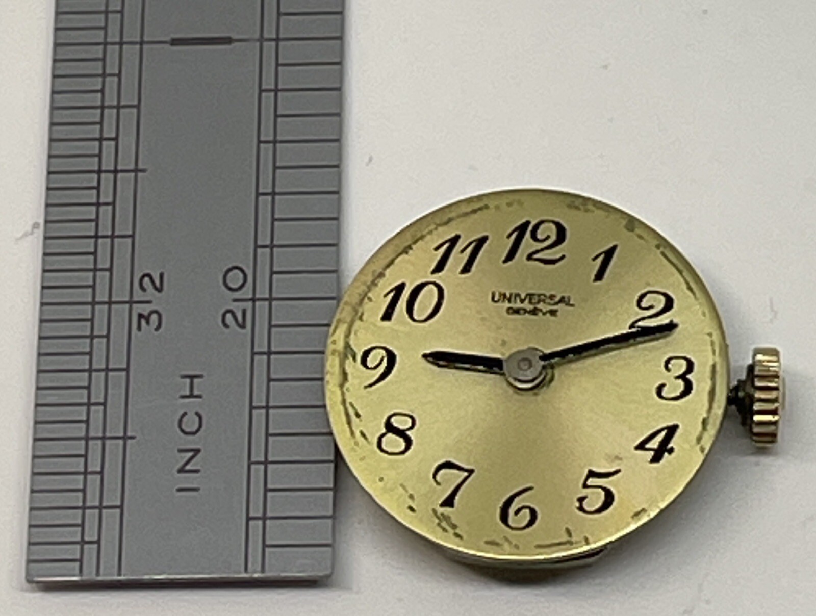 UNIVERSAL GENEVE MOVEMENT 17 Jewels Swiss Runs