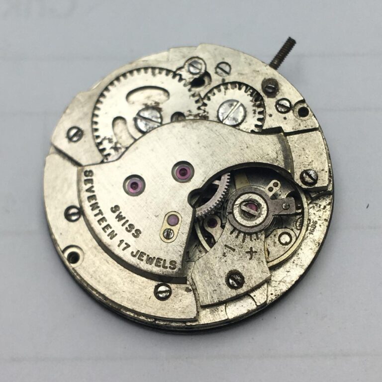 Cal.1686 Manual Winding Watch Movement (Need Service)