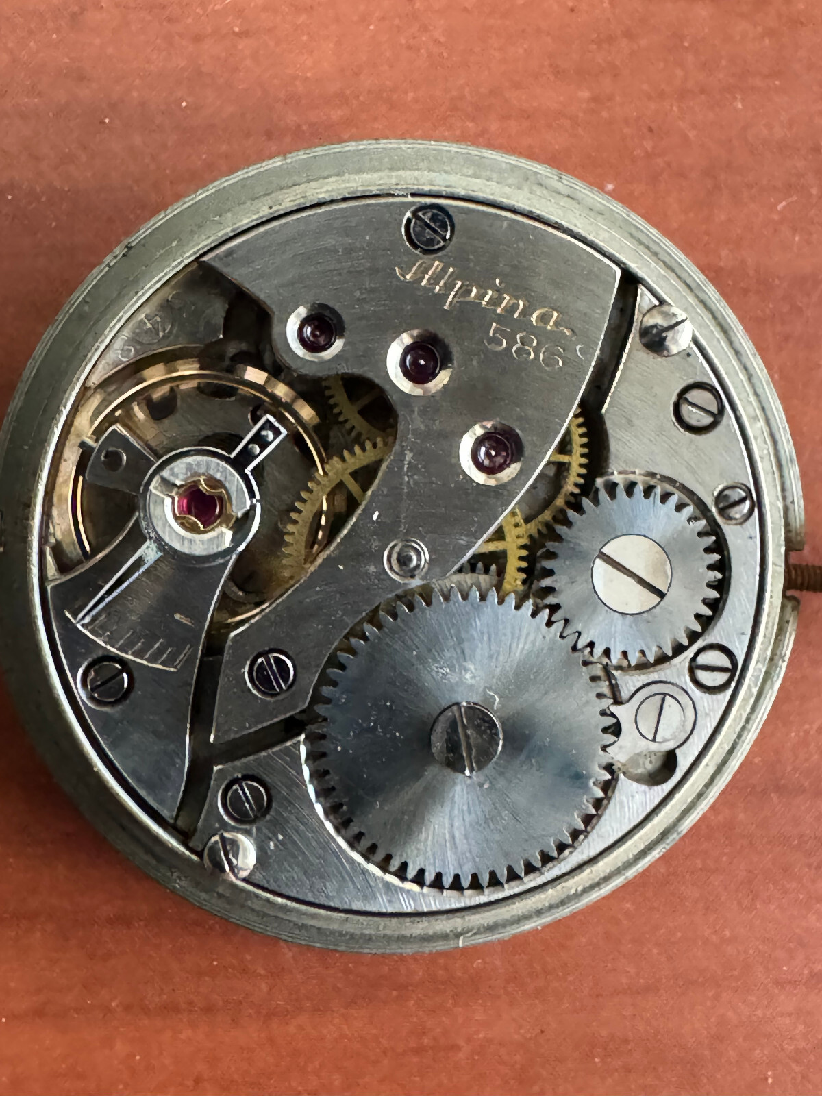 VINTAGE MEN’S ALPINA WRIST WATCH MOVEMENT CAL. 586 KEEPING TIME