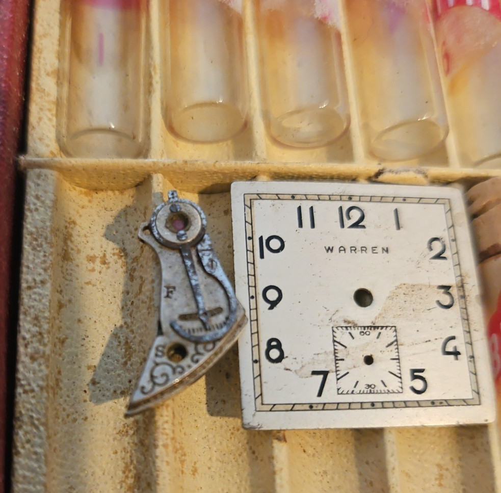 Box few empty Vials Seitz Balance Jewels Warren Face Plate + 2 random Watch Part