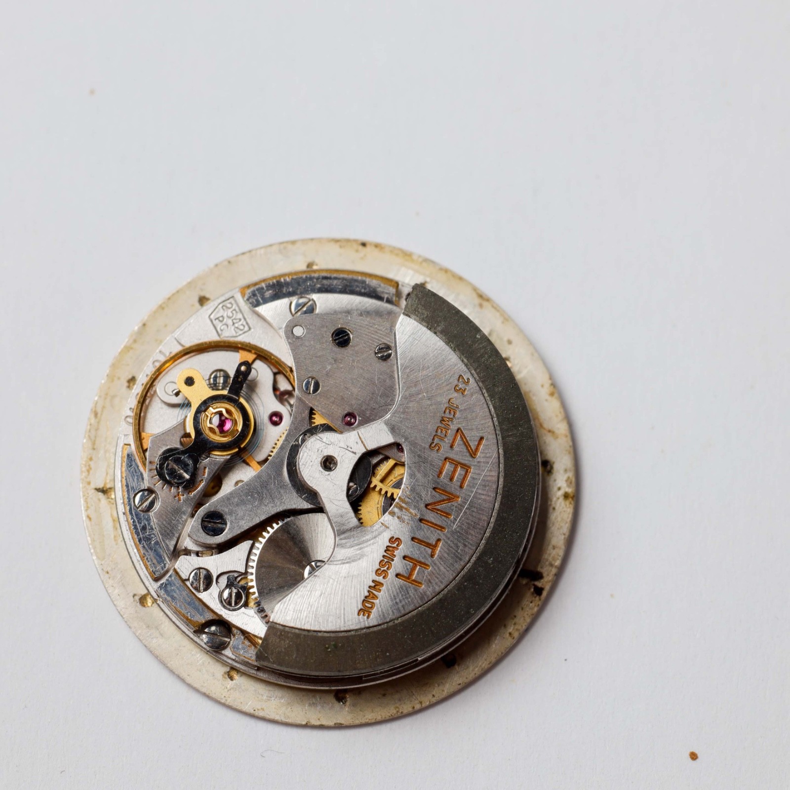 Zenith 2542 PC MOVEMENT for parts or parts with dial and hands