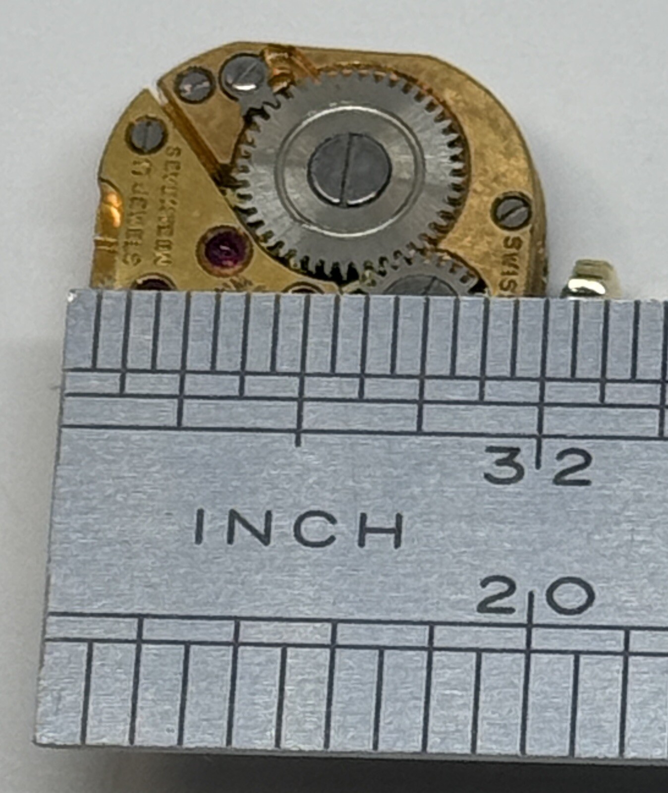 Gubelin/Sellita 976 MOVEMENT 17 Jewels Swiss Runs