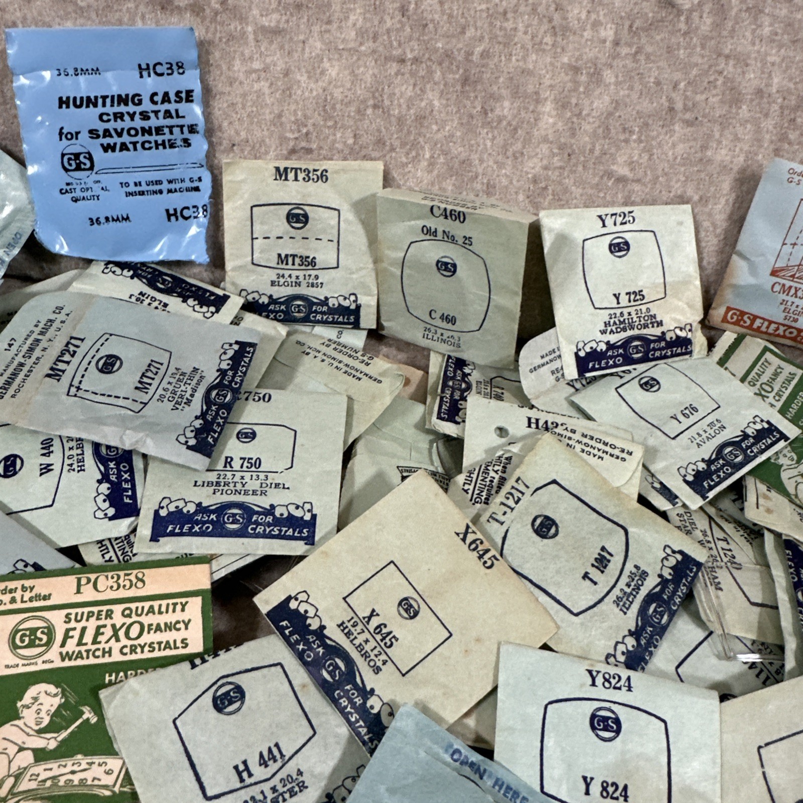 LOT OF ELECTRO SEAL PERMATEX GS ROUND WATCH CRYSTALS WATCHMAKER