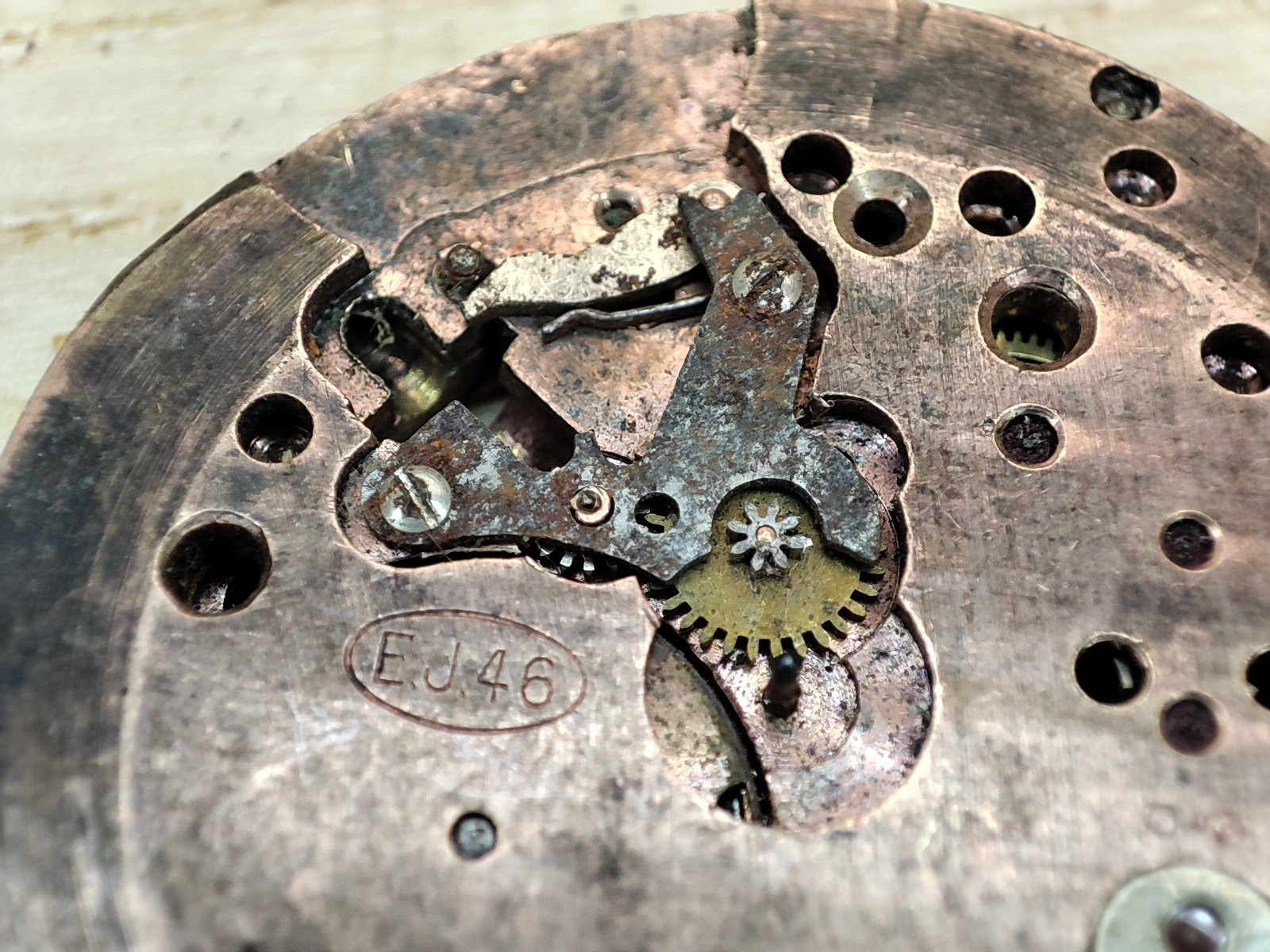ej46 juillard Watch movement – 28.9 mm – for parts and spares