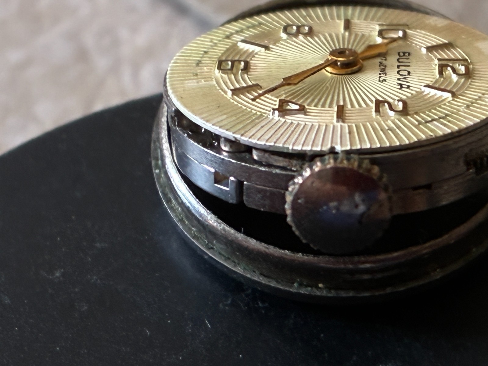 Vintage Bulova 7AM BXW Round Watch 17j Movement w/ Dial & Stem. Running. 17.4mm