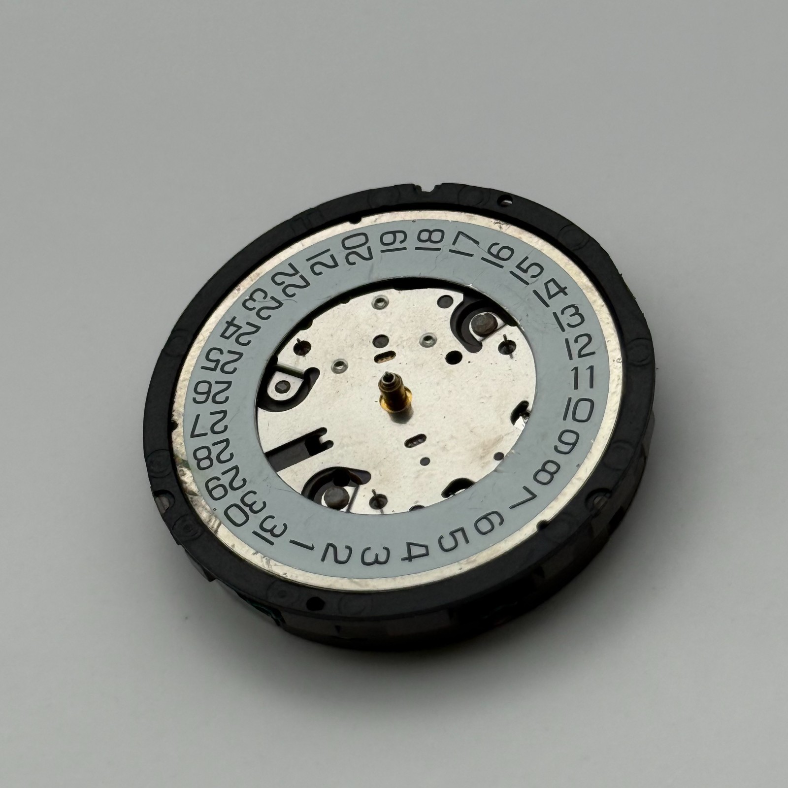 ETA G10.711 Watch Movement Running Quartz 4 Jewels Swiss Parts Repair 29.8mm