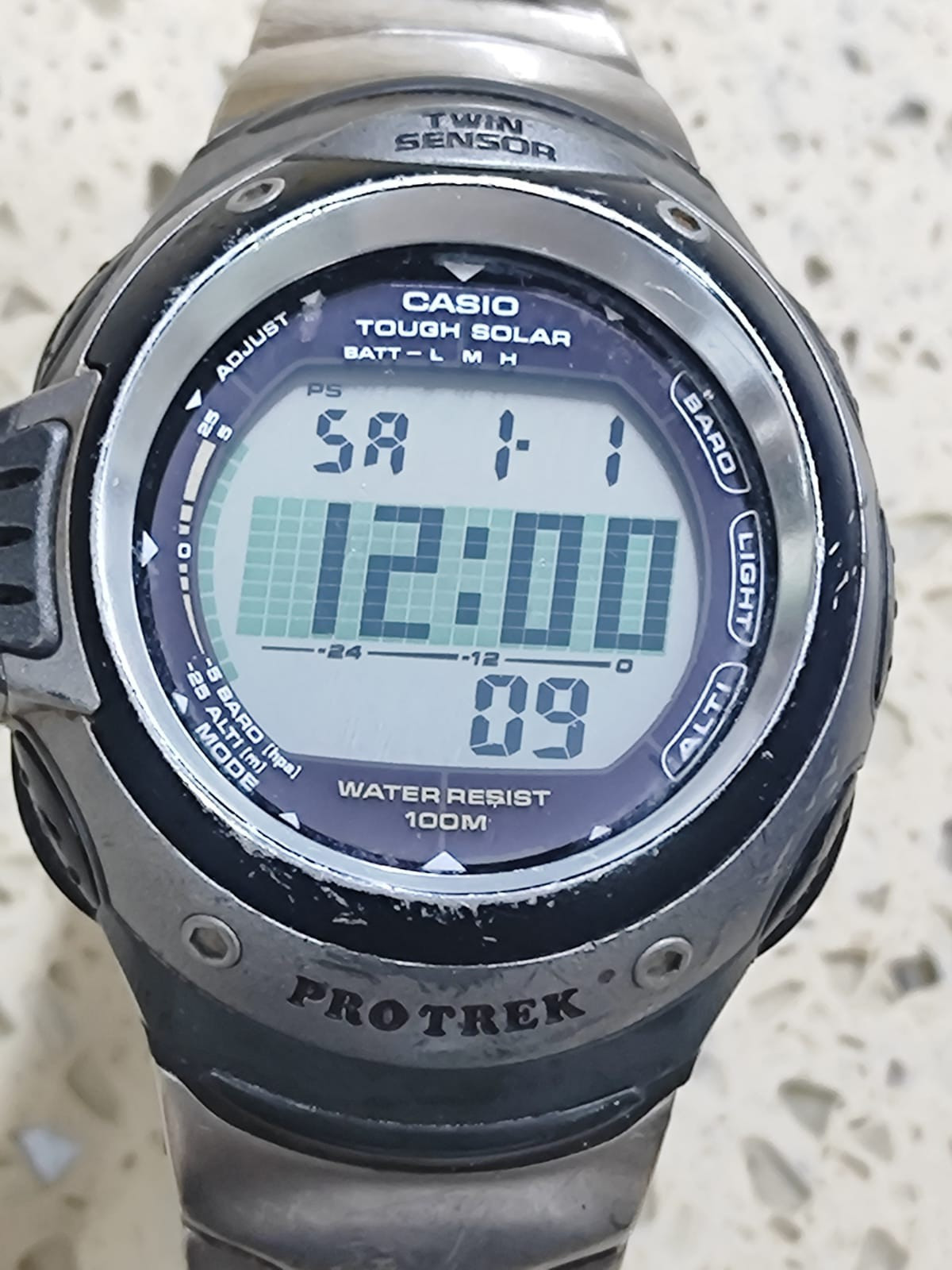 CASIO,PRO TREK,PRG-100T,TITANIUM,SOLAR,TWIN SENSOR,NEED BATTARY WORK IN SUN