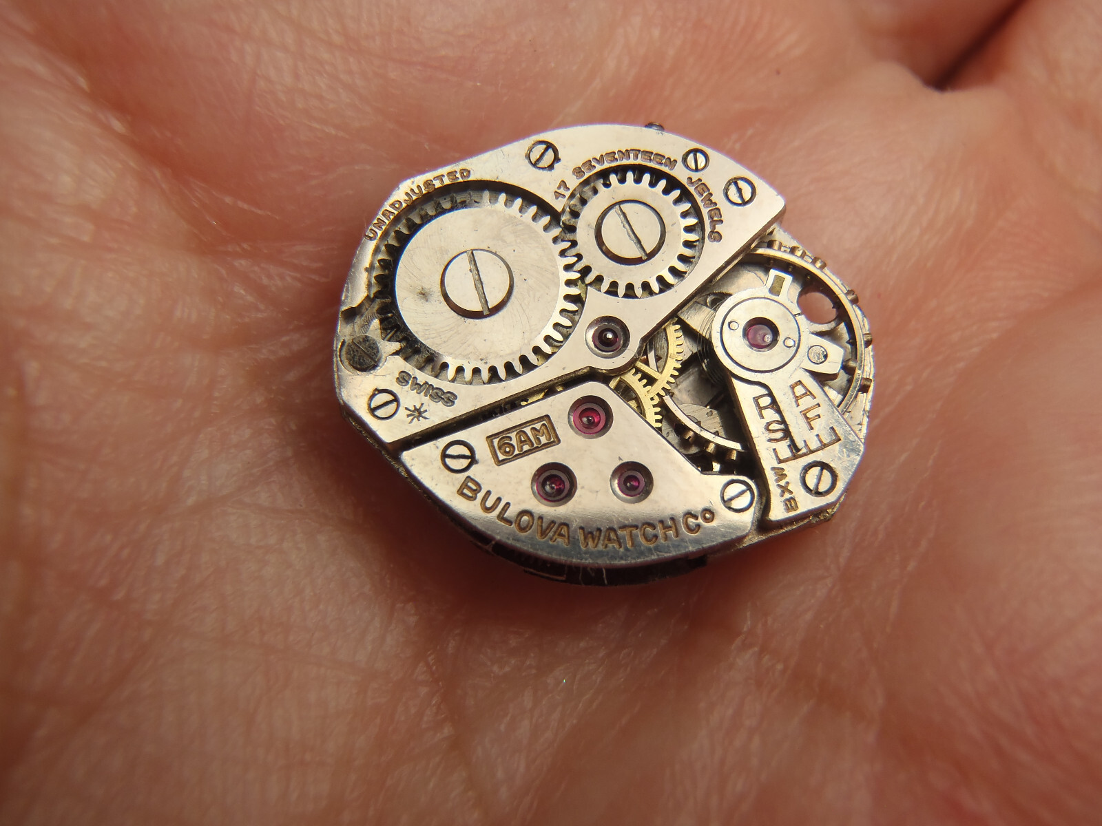 BULOVA 6AM BXW Swiss 17 JEWEL Watch Movement REPAIR OR PARTS