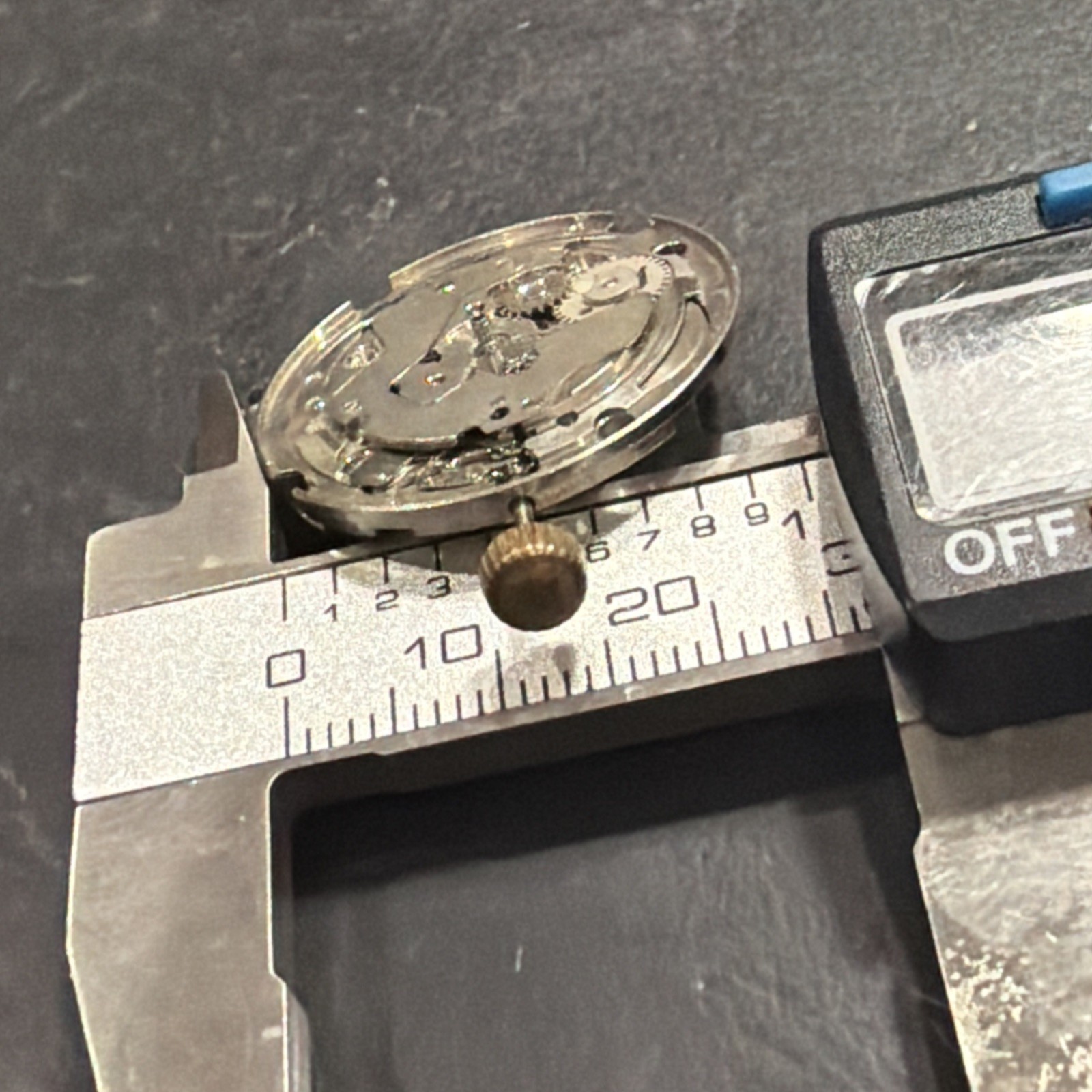 AG12 VINTAGE MEN’S WALTHAM AUTOMATIC WRIST WATCH MOVEMENT UNTESTED SOLD AS IS***