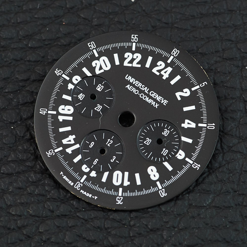 Universal Geneve Aero Compax dial 882.424