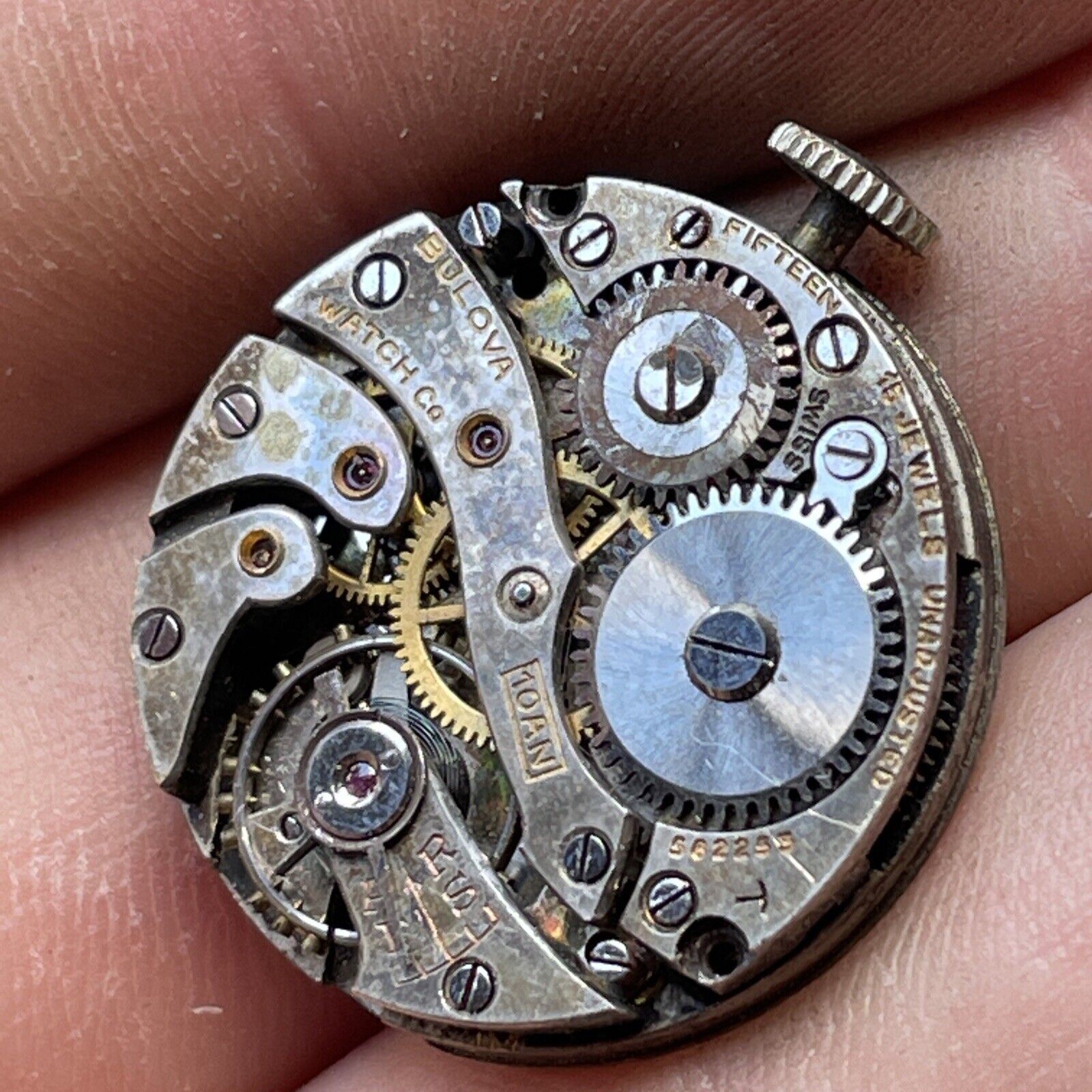 Vintage Bulova Watch Co. Swiss Fifteen Jewel Unadjusted Movement