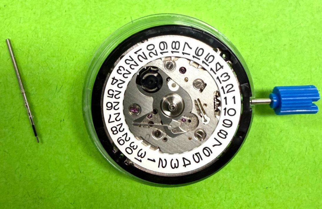 Seiko 4R35 Date @ 3 & 3 Hands with Stem Genuine 23 Jewels Japan Movement New