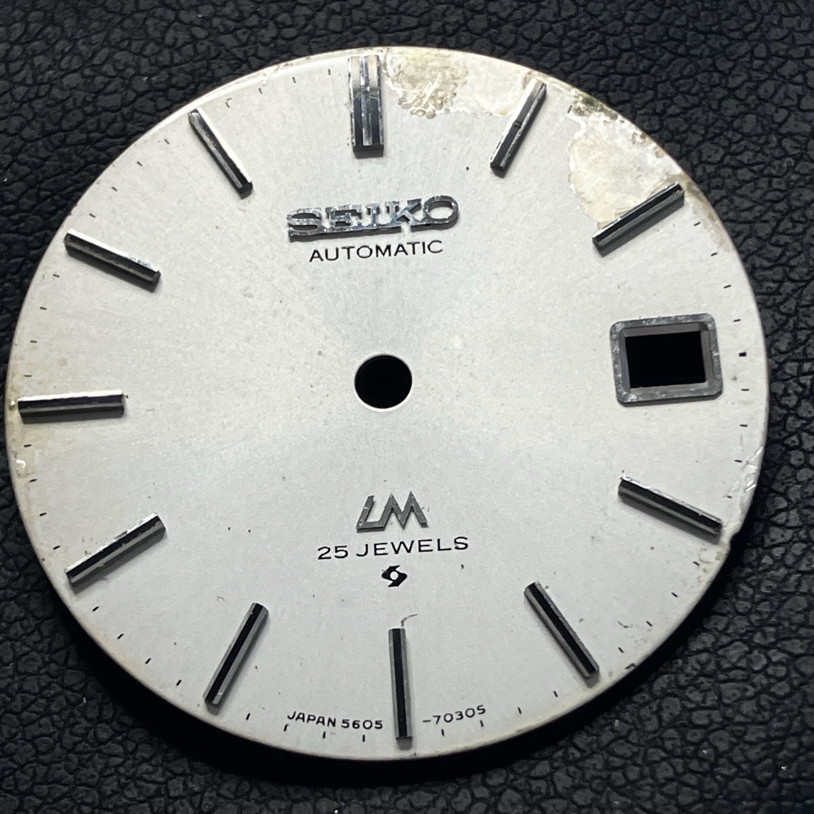 Seiko Lord Matic LM 5605-7050 Silver Dial 25 Jewels Original Dial w/ Feet