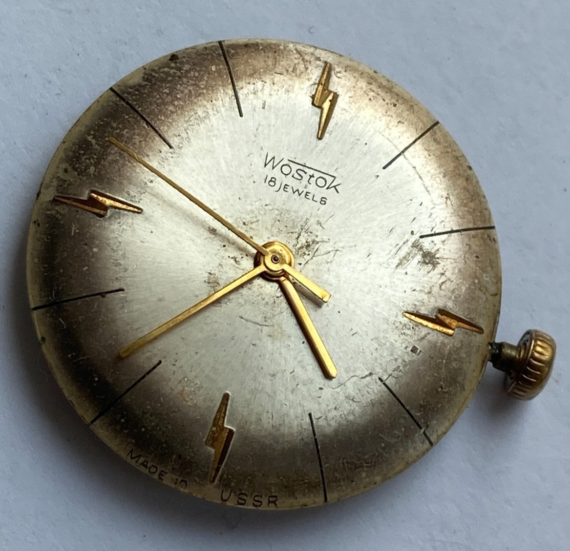 VINTAGE MEN WRIST WATCH FOR PARTS MOVEMENT WOSTOK 18 JEWELS USSR CAL. 2209