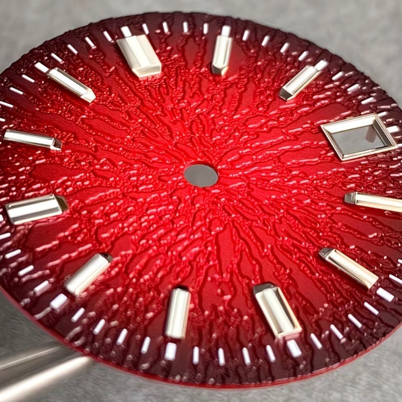 29mm Luminous Metallic Red Sterile Striped Watch Dial NH35
