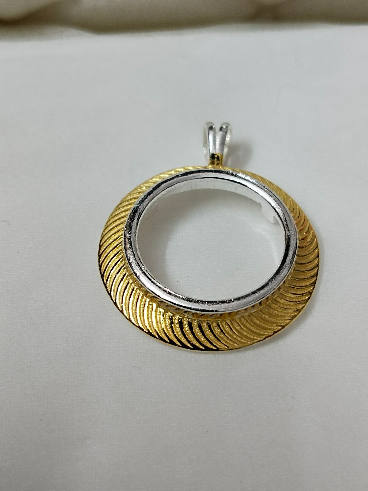 925 Sterling Silver 18k Gold Plated Sterling Silver Round Bezel Pendant Blank