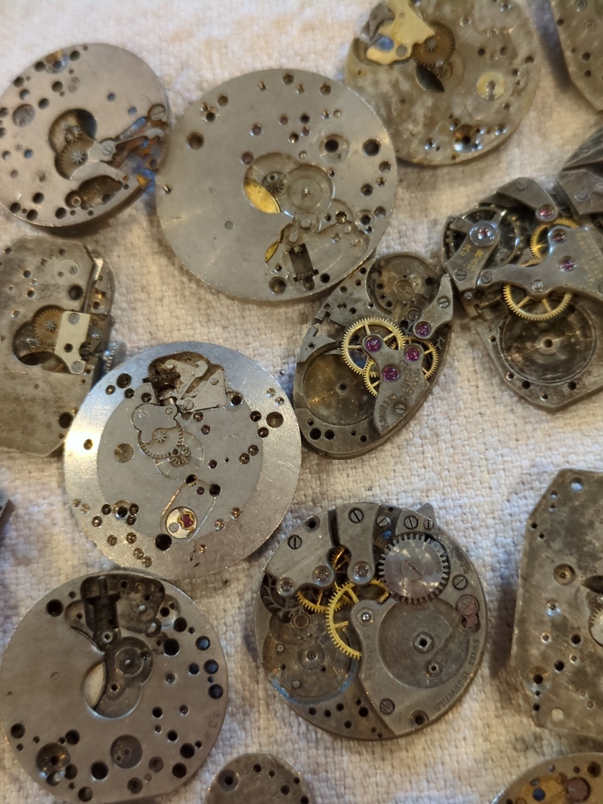 Lot Of 39 Assorted Vintage Watch Movement Parts. See the Pictures. 6.6 Ounces!!
