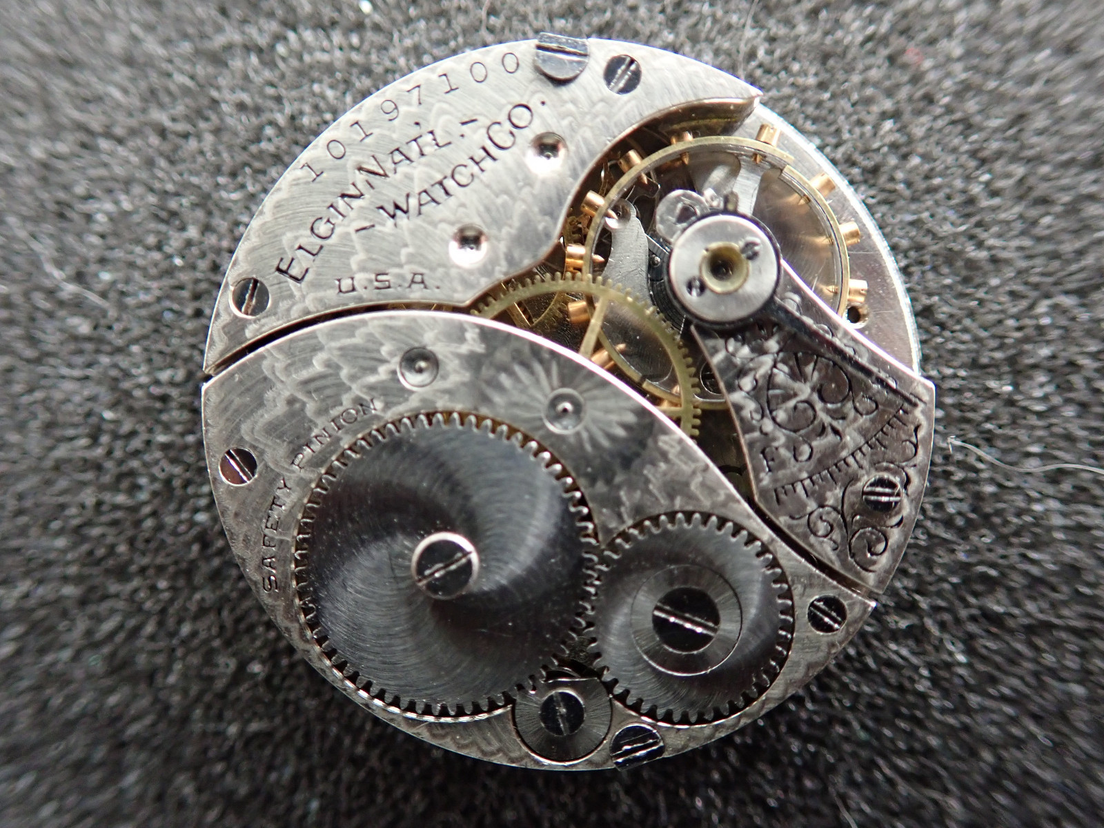 VINTAGE 0 SIZE ELGIN OPENFACE POCKET WATCH MOVEMENT GRADE 282 – NOT RUNNING