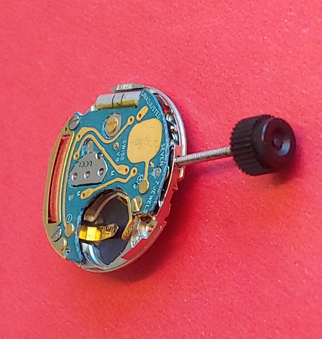 ETA 956.114 Date @6 Gucci NOS 7.75″‘ Movement. Sets, Runs, Keeping Time 24 Hours